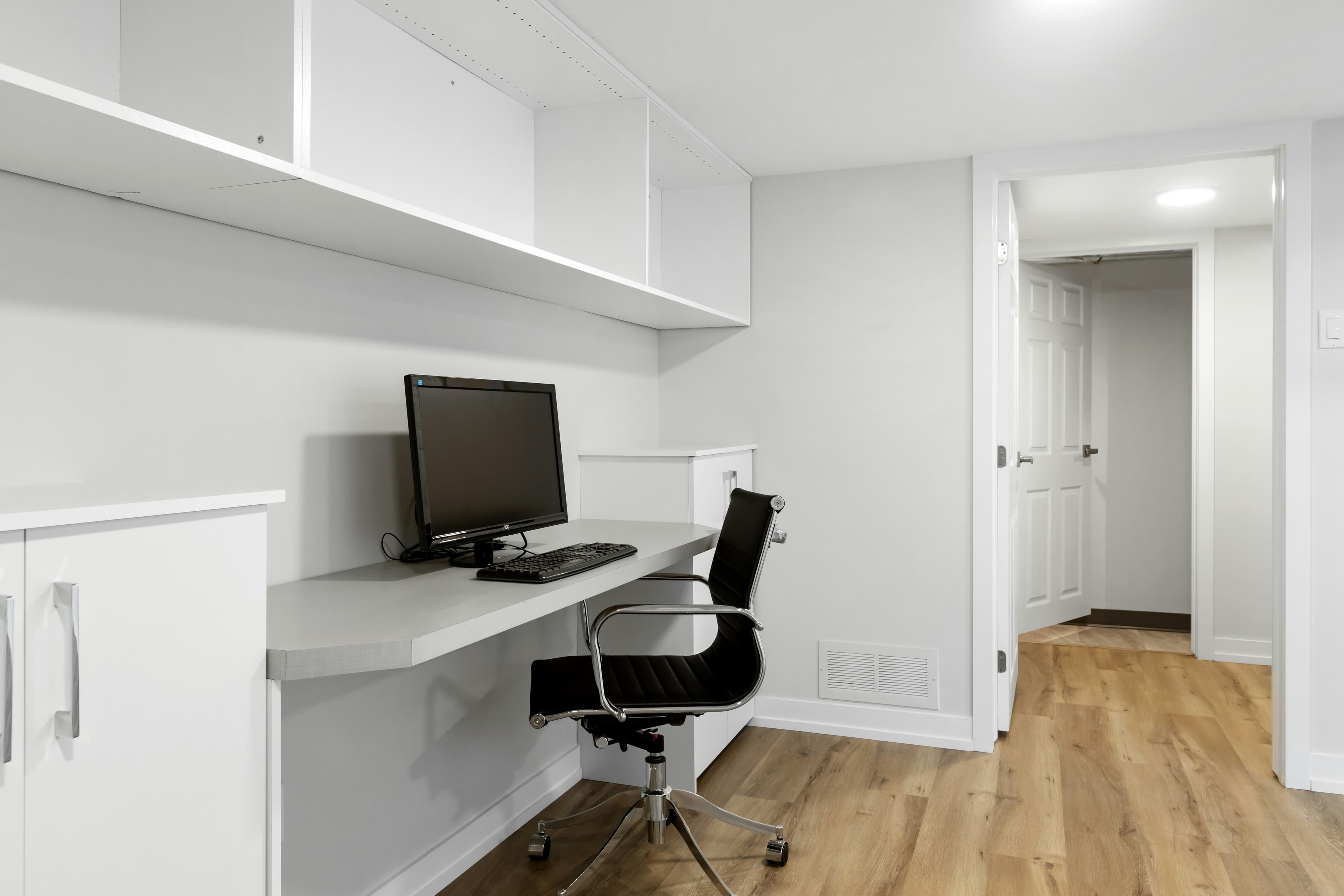 Commercial painting and renovation in a Baltimore office space by Elite Finishes